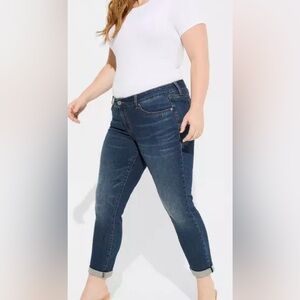 NWT Torrid boyfriend straight mid rise jeans size 24